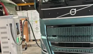 best dc fast charger for e truck charging blog cover